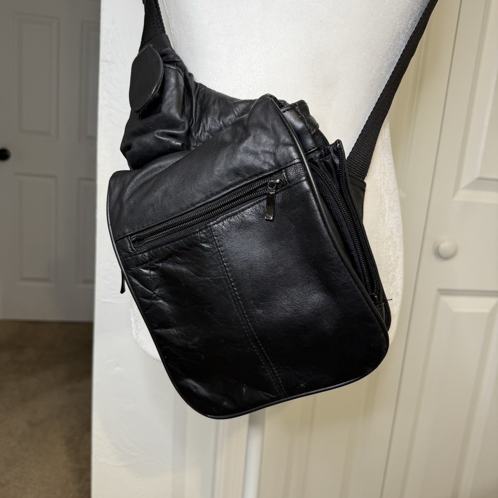 Buxton Crossbody Leather Bag Black Multi-Pocket organizer Purse Expandable Soft